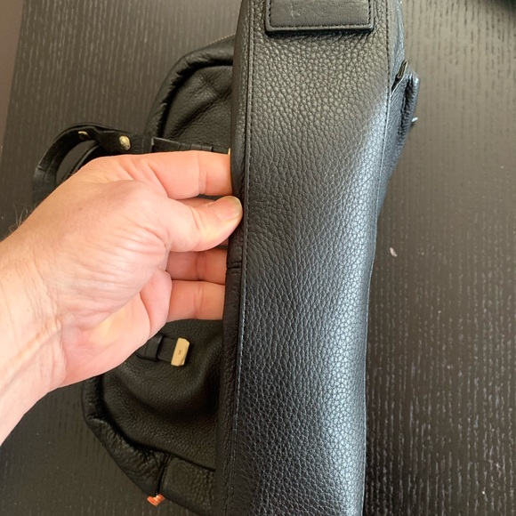 Halston Heritage Black Pebbled Leather Zipper Tote/Laptop bag. EUC - Picture 3 of 9